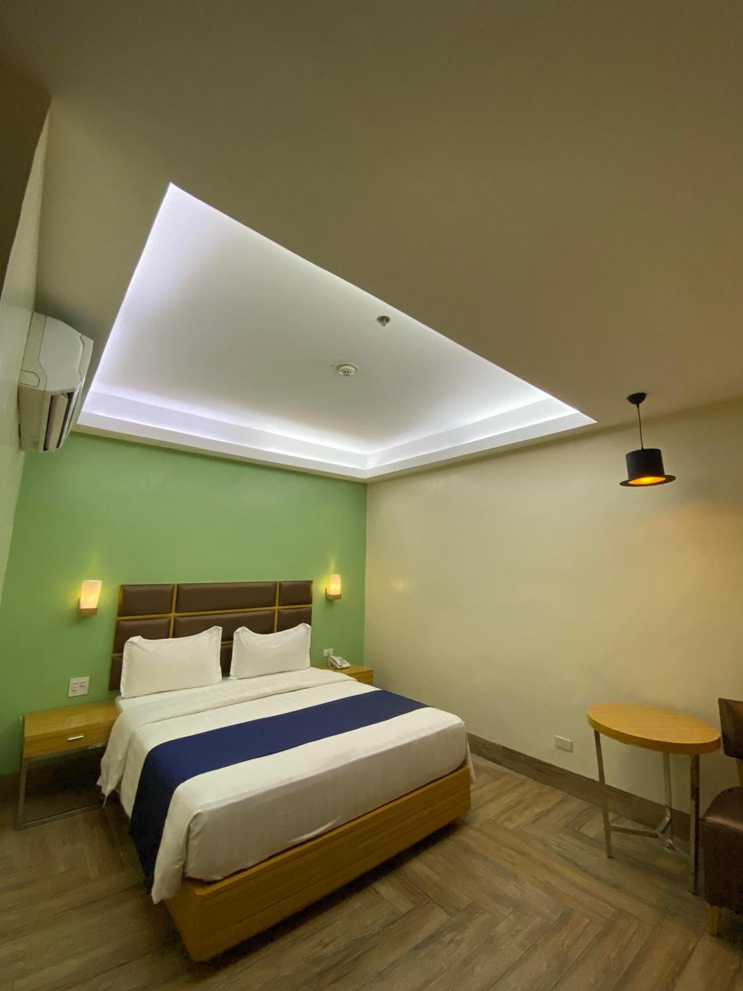 Sun Star Grand Hotel Manilla Buitenkant foto